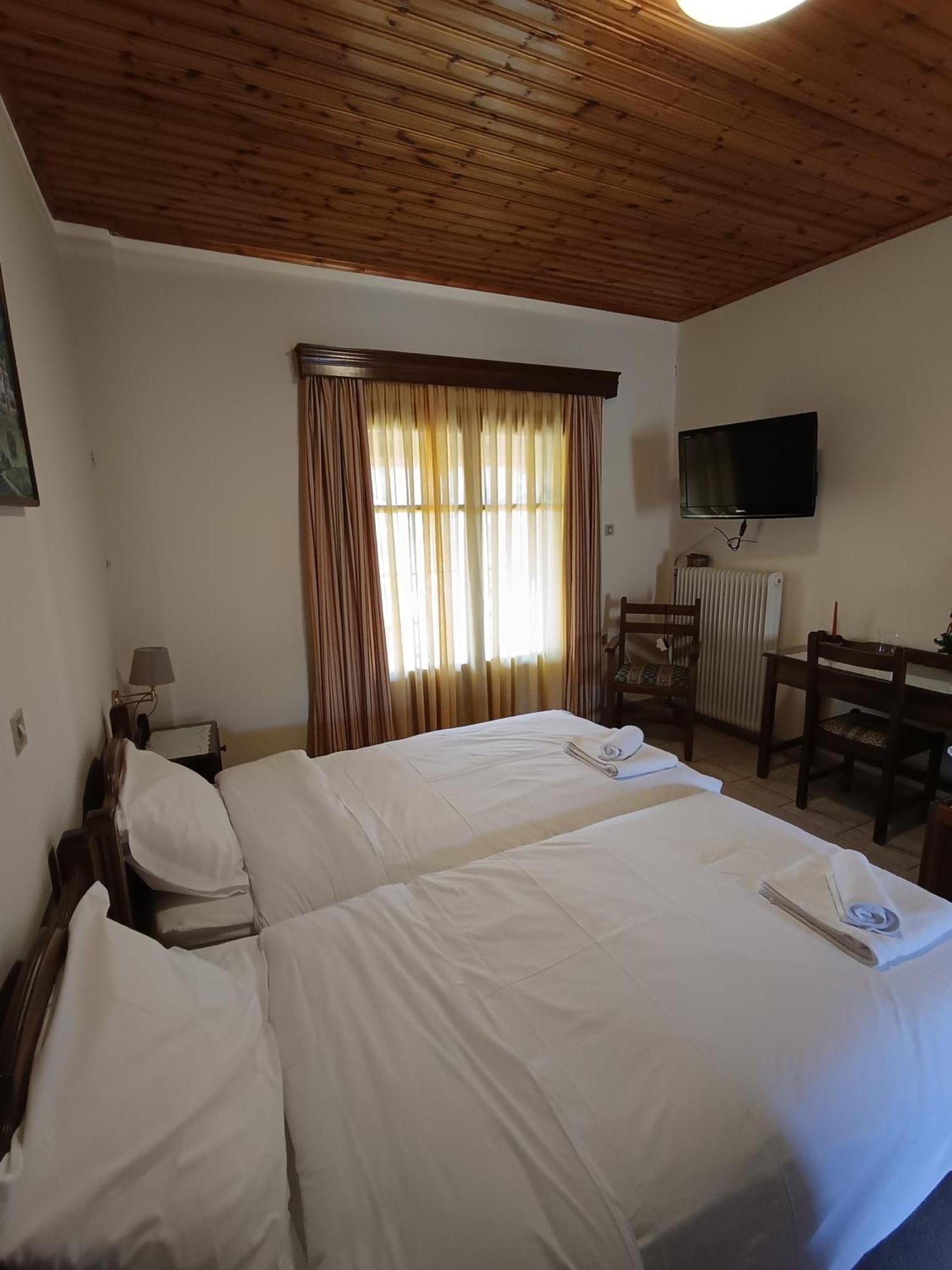 2 Alonia Hotel Anatoliki Frangista Bilik gambar